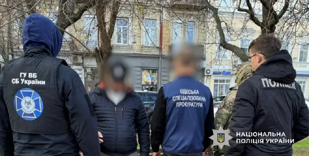В Одесі затримали іноземця за спробу підкупу СБУ з пропозицією 1500 доларів за мовчання