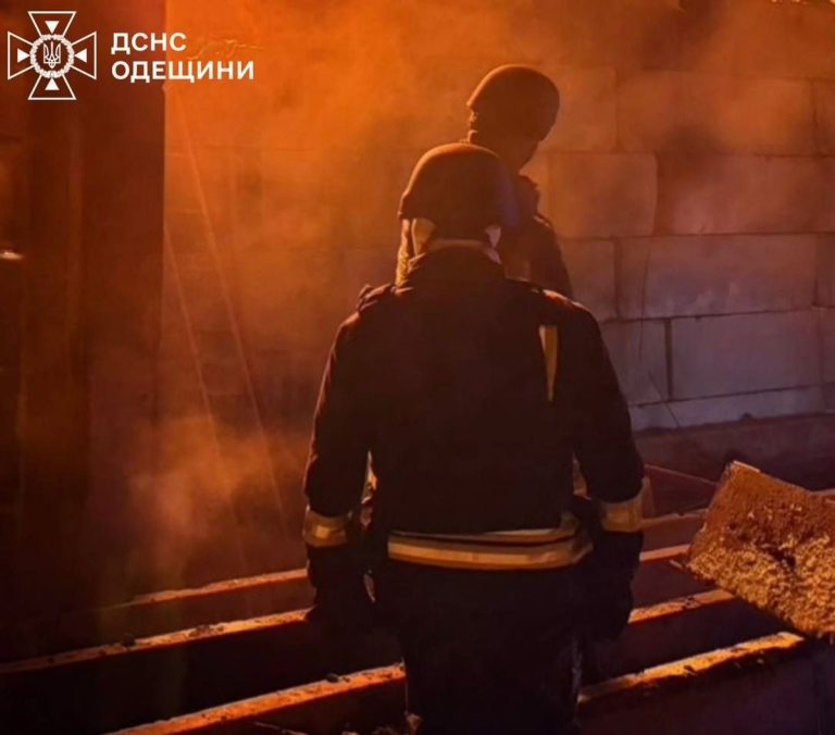 Внаслідок ворожого обстрілу трансформаторної підстанції в Болграді в атмосферу потрапило майже 90 тонн вуглекислого газу