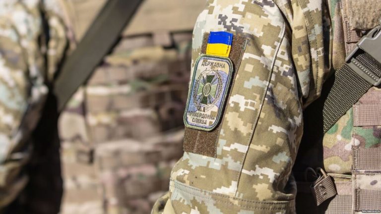 В Одесі затримали двох працівників ТЦК, підозрюваних у побитті військового, нещодавно звільненого з полону