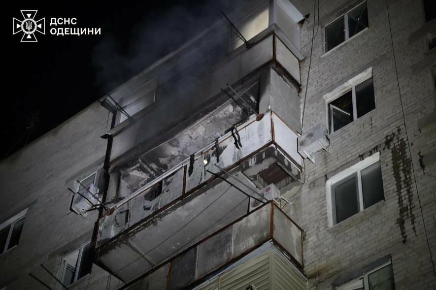 Висотка в Одесі охоплена пожежею — що відомо