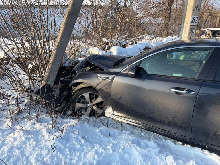 На Одещині під час втечі порушники кордону в’їхали в стовп