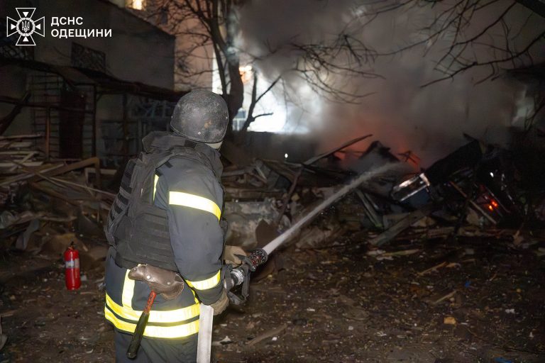 В Одесі внаслідок нічного ворожого нападу поранено п’ять осіб