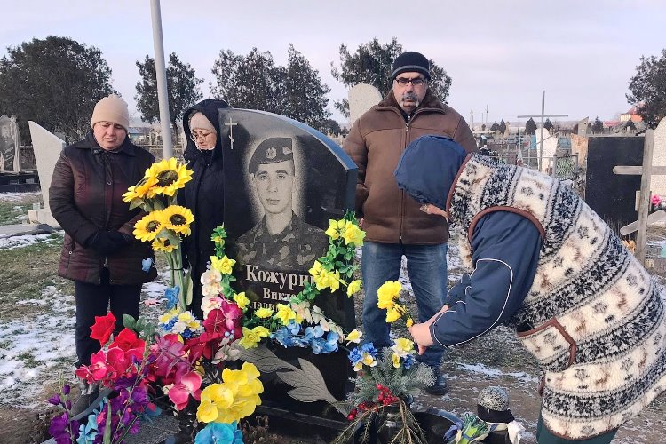 Болградська громада віддала шану земляку-кіборгу Віктору Кожуріну у День захисників Донецького аеропорту