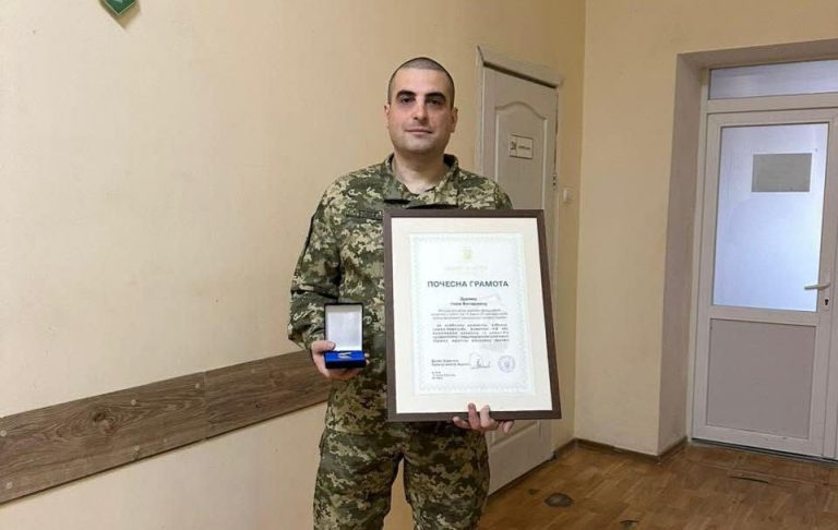 Кабмін відзначив військового медика із Арциза високою нагородою