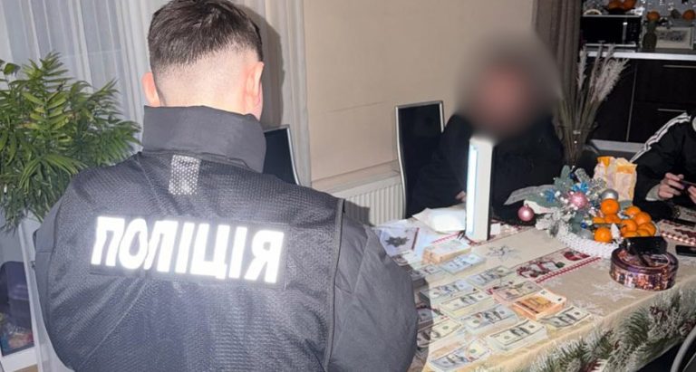 В Одесі головна лікарка медзакладу вимагала від пацієнта значну плату за оформлення інвалідності