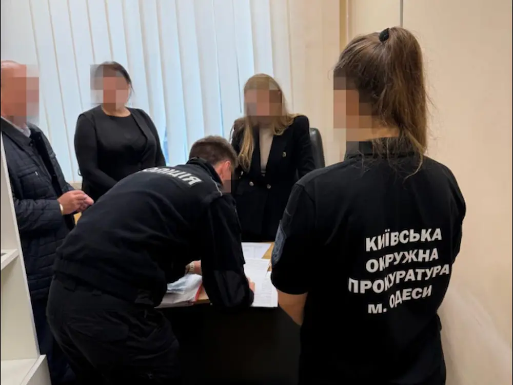 Головного бухгалтера одеського медзакладу судитимуть через помилку на 230 тисяч грн