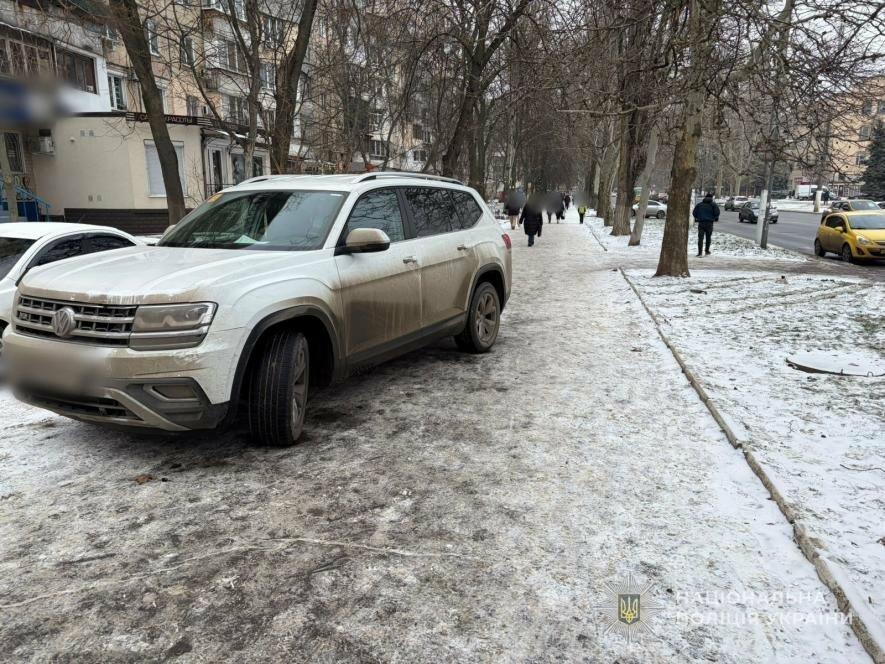 В Одесі, у Київському районі, автівка збила 71‑річну бабусю — ФОТО