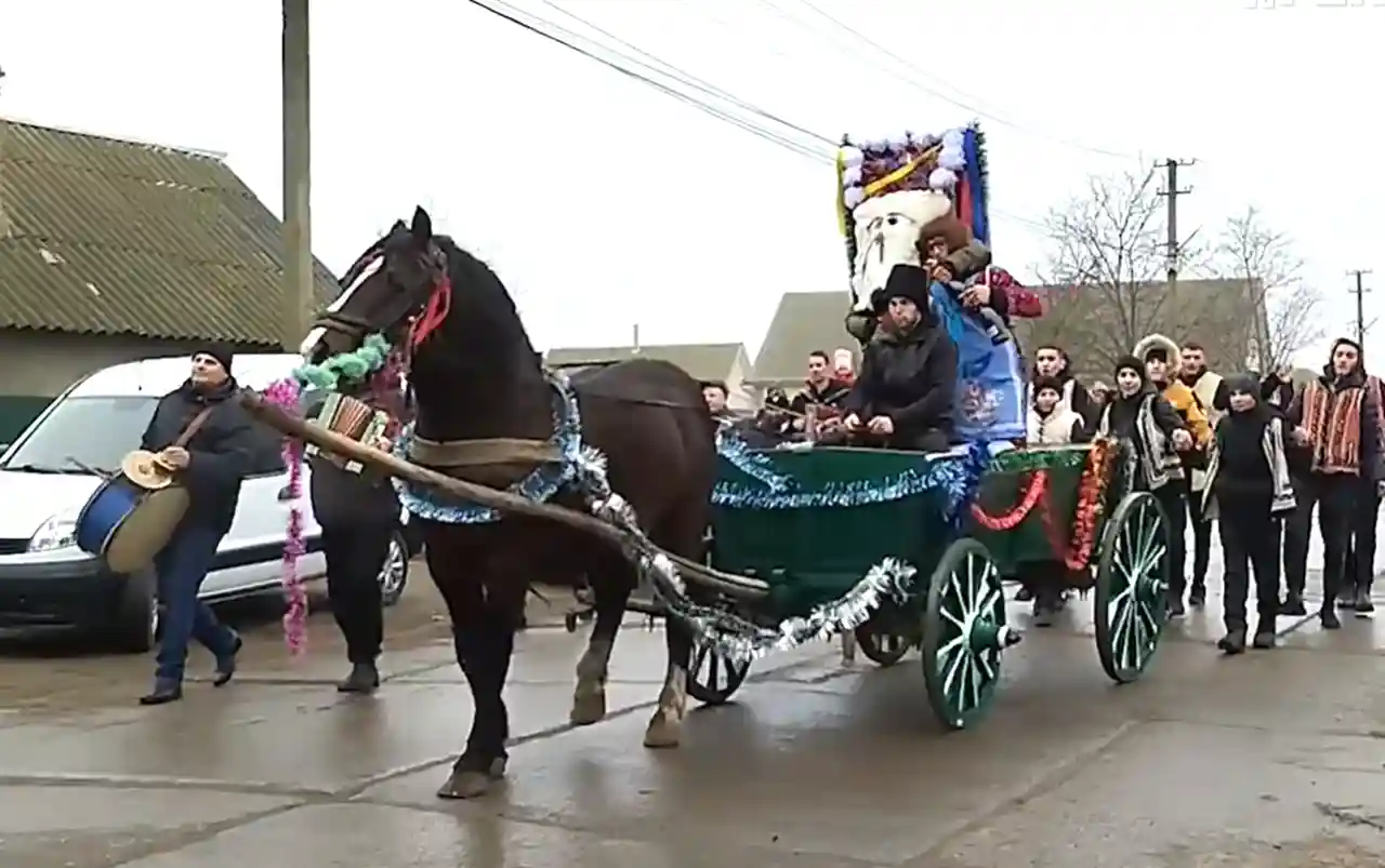 Як у Новосільському на Одещині врятували прадавнє різдвяне дійство з ідолами, тринтою та величезним багаттям