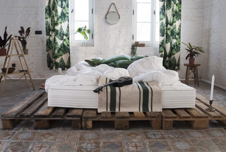 Матрац пружинний або безпружинний, який краще?