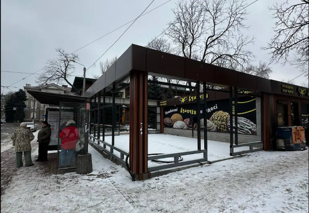 На Привокзальній площі в Одесі розпочали підготовку до знесення МАФу