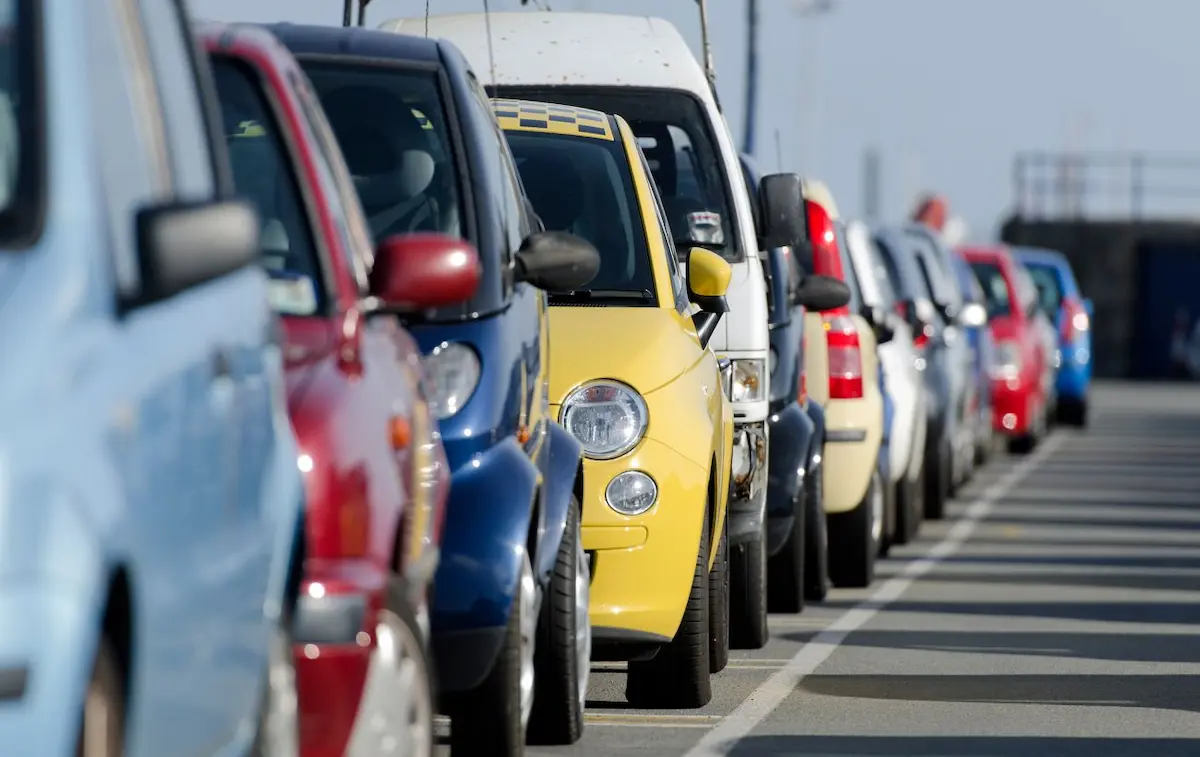 Увага водіям: комунальники вказали, де в Одесі заборонено паркувати автівки