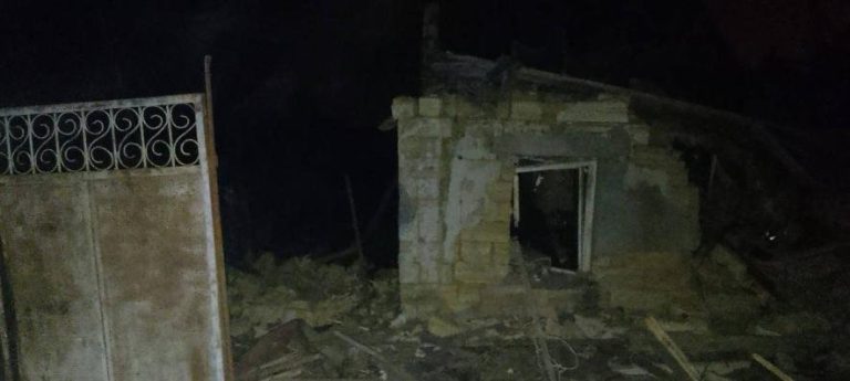 В Одесі вночі прогриміли вибухи — інфраструктура зазнала пошкоджень, двоє постраждали