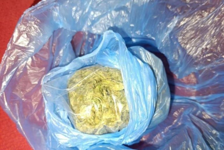 Нестерпний сморід із посилки змусив одеського кур’єра викликати поліцію
