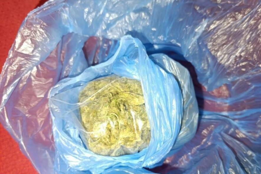 Нестерпний сморід із посилки змусив одеського кур’єра викликати поліцію