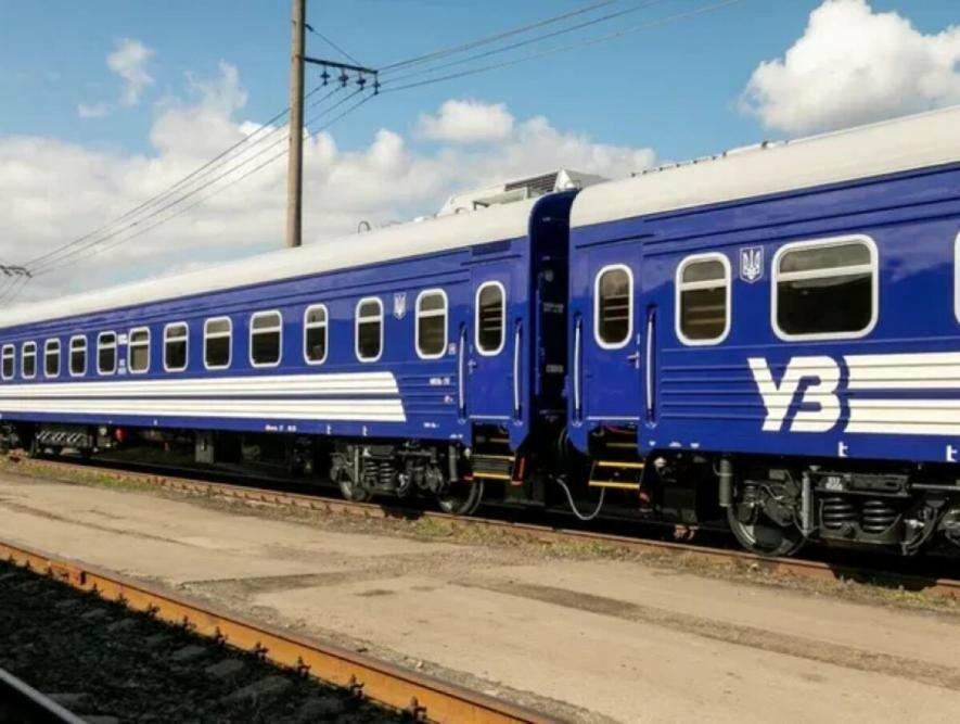 Негода паралізує приміські поїзди на Одещині: як зміниться рух 28–29 січня