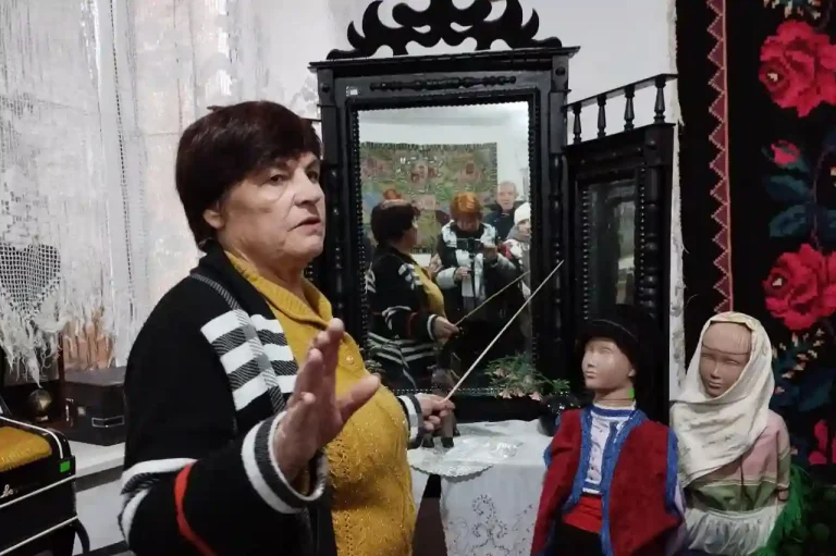 Часова машина — новорічна подорож у минуле найвіддаленішого села Одещини