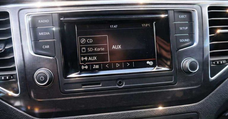 VW Golf 7: підключення підсилювача без заміни штатного радіо