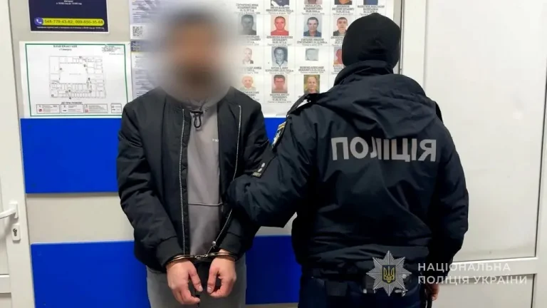 У центрі Одеси під час стрілянини викрали 19-річну дівчину — подробиці (відео)
