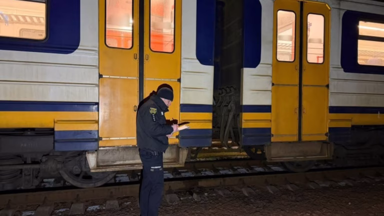 В Одесі на залізниці поїзд переїхав 14-річну дівчинку