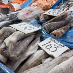 Актуальні ціни та вибір риби на Привозі в Одесі