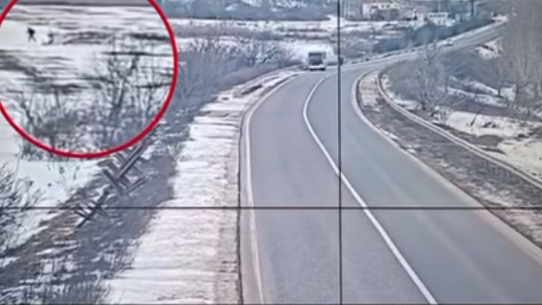 В Одеській області оприлюднили відео, де українець незаконно перетинає кордон