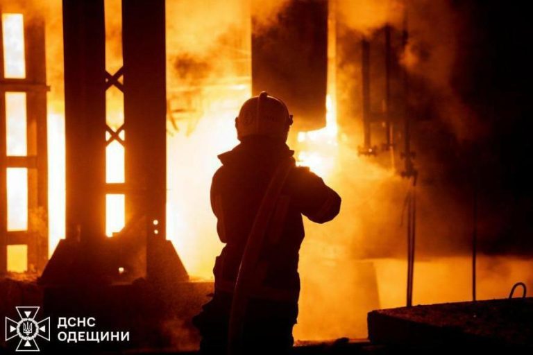 Атака дронів РФ на Одещину: постраждалий і пошкоджена інфраструктура — ФОТО