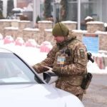 Унаслідок негоди на Одещині тимчасово призупинили рух вантажівок на кордоні з Молдовою