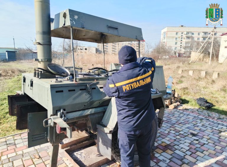 Рятувальники й аварійні бригади Кілії ліквітують наслідки нічного обстрілу