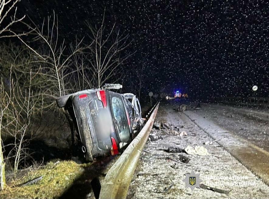 На трасі Одеса–Рені сталася смертельна аварія: водій загинув, дружину госпіталізовано