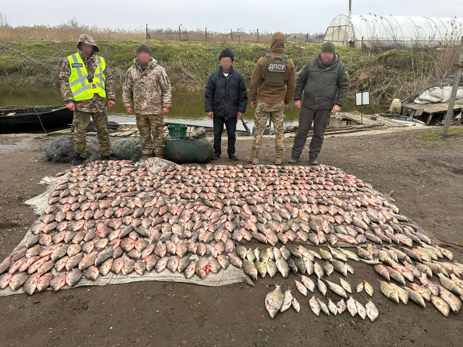 Прикордонники на півдні Одещини затримали браконьєрів з уловом майже на 2,5 млн гривень