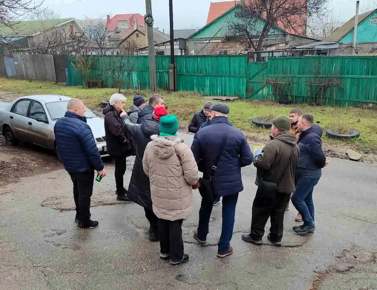 На Таїрові утворилася річка нечистот: як мешканці приватного сектору шукають вирішення