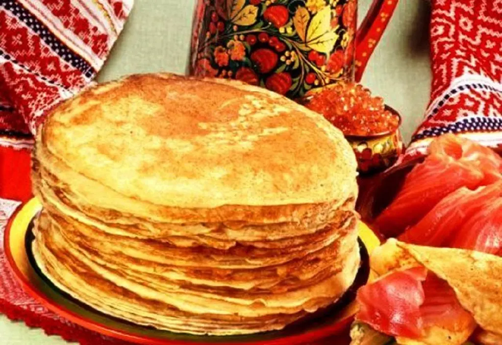 У центрі Одеси влаштують Масницю з млинцями, оркестром і козацькими розвагами