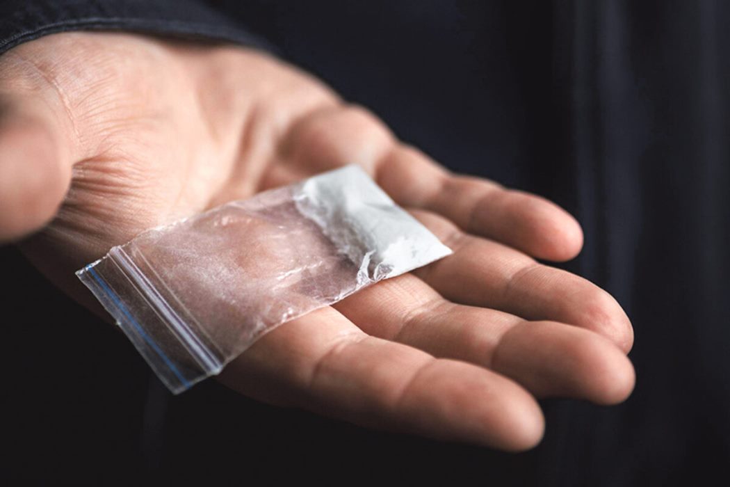 У Рені засудили портового працівника за спробу пронести метадон до СІЗО в пакеті з цукром