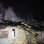 Нічна атака ворожих дронів на Одесу: під завалами приватного будинку загинула жінка