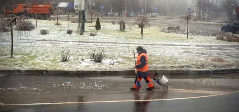 Одеська влада ініціювала жорстку перевірку комунальних служб через ожеледицю