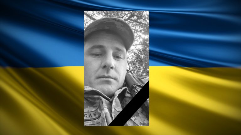 Вилківська громада сьогодні прощається з Героєм на щиті