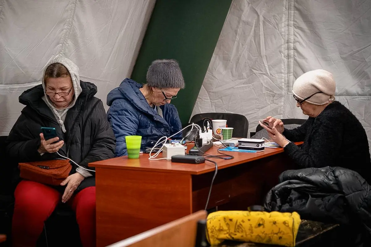 Після обстрілів в Одесу доставляють генератори та дизельні автобуси