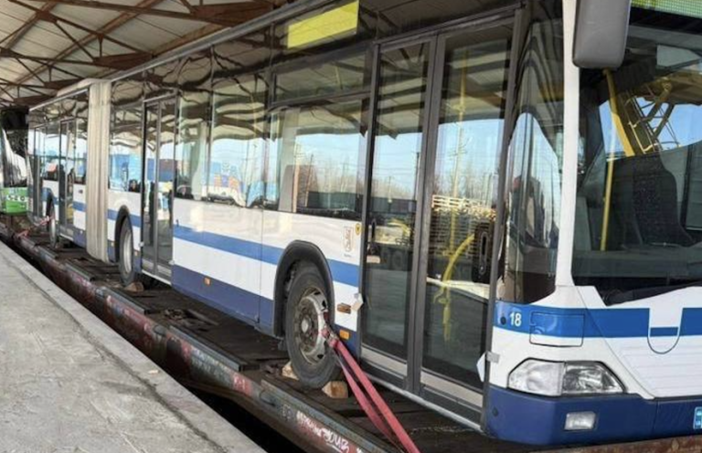 До Одеси доставили ще п’ять соціальних автобусів із Київщини — ФОТО