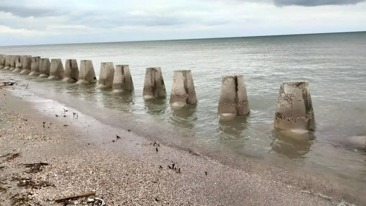 Під Одесою прибережні тетраподи ризикують зникнути через нові шторми