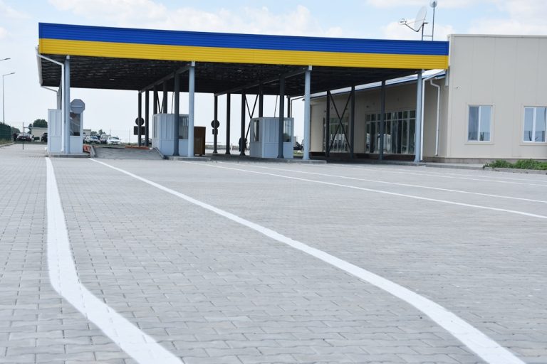 На КПП «Орлівка–Ісакча» тимчасово обмежили рух вантажного транспорту