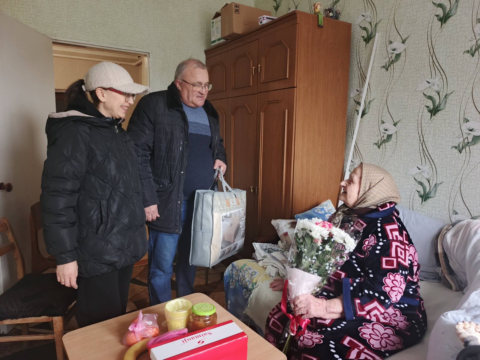 Болградське селище привітало довгожительку, у якої понад сто родичів