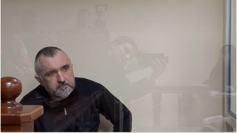 У справі одеського активіста Ганула з’явилися свідчення про пропозиції грошей його дружині