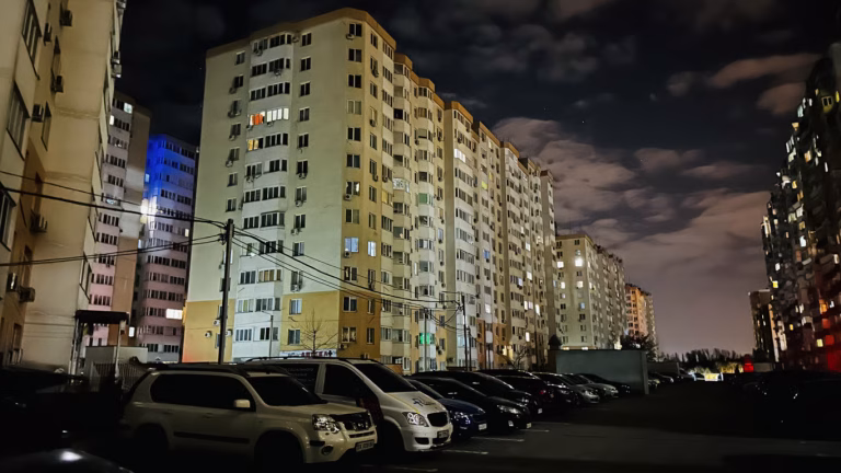 Оновлений графік вимкнень електроенергії в Одесі на завтра