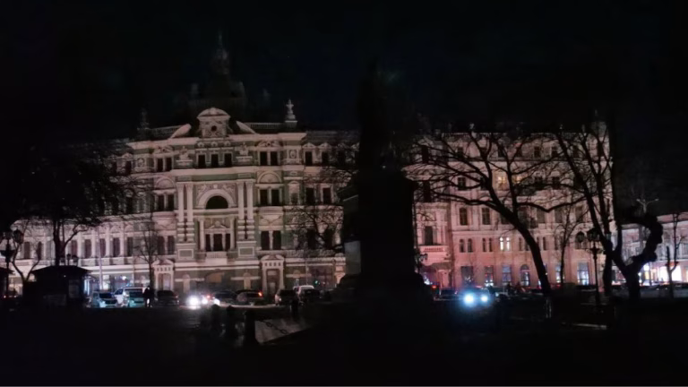 Як працюватиме енергосистема Одеси завтра — розклад відключень