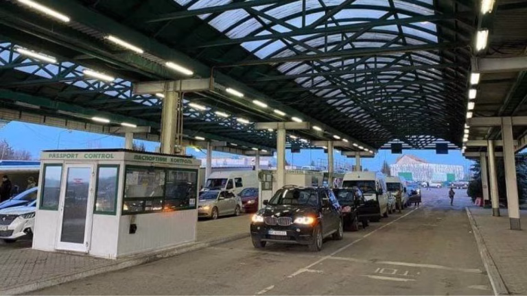 Рух з Одеси до Молдови ускладнений — що зараз відбувається на дорозі