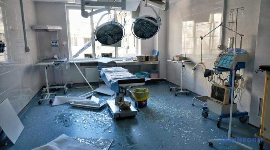 Під обстрілами в Одесі медики вивели немовлят і вагітних пацієнток — ФОТО