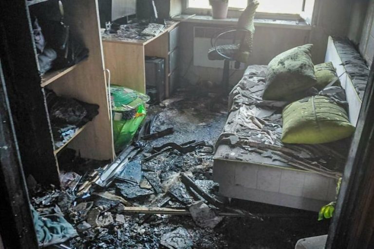 Масштабна пожежа на Одещині: мешканців будинку екстрено евакуювали