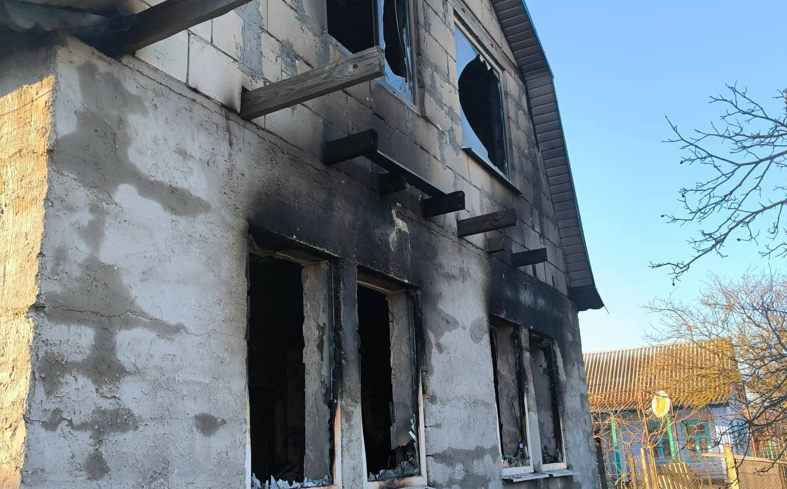 Через пожежу в Кілії сім’я з трьома дітьми опинилася без даху над головою