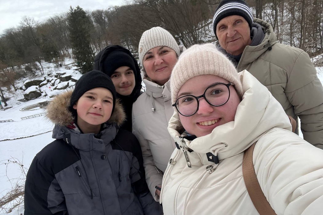 Як родина з Вилкового, віддавши любов і батьківську опіку, виховала чотирьох прийомних дітей