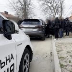 В Одеській області викрили шахраїв, які продавали підробні авто з-за кордону та наживалися на військових